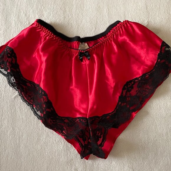 Sexy, Flutter Style Lace, S, Red Lingerie Shorts (Also Called French Knickers). - Picture 2 of 6